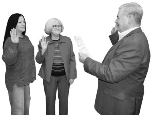 Two Jurors Receive Oaths of Office - Vimarsana News